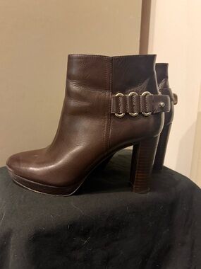 Nine West Dark Brown Leather Platform Ankle Boots with Gold Accent